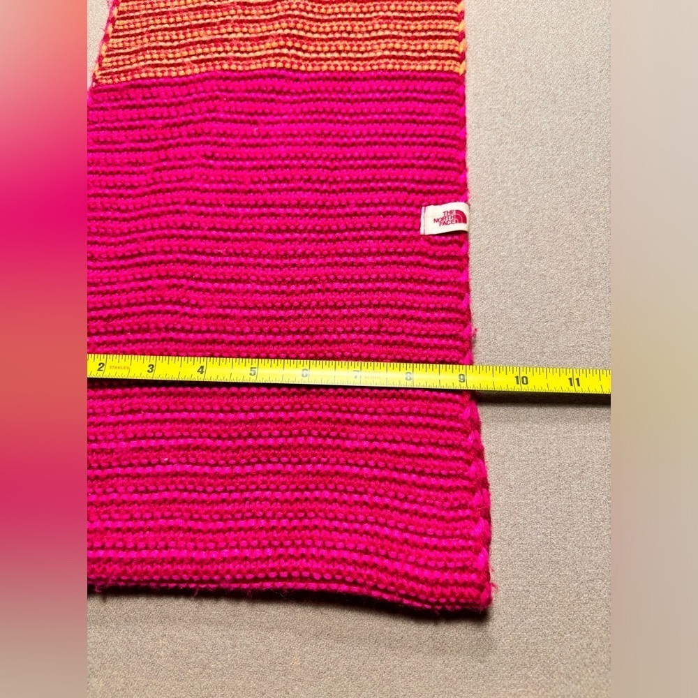 The North Face multicoloured knit infinity scarf - Picture 9 of 9